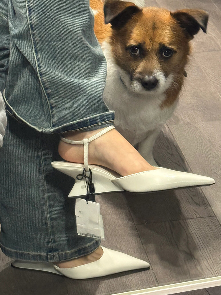Qadın burunlu açıq ayaqqabı sandal, yaylıq model