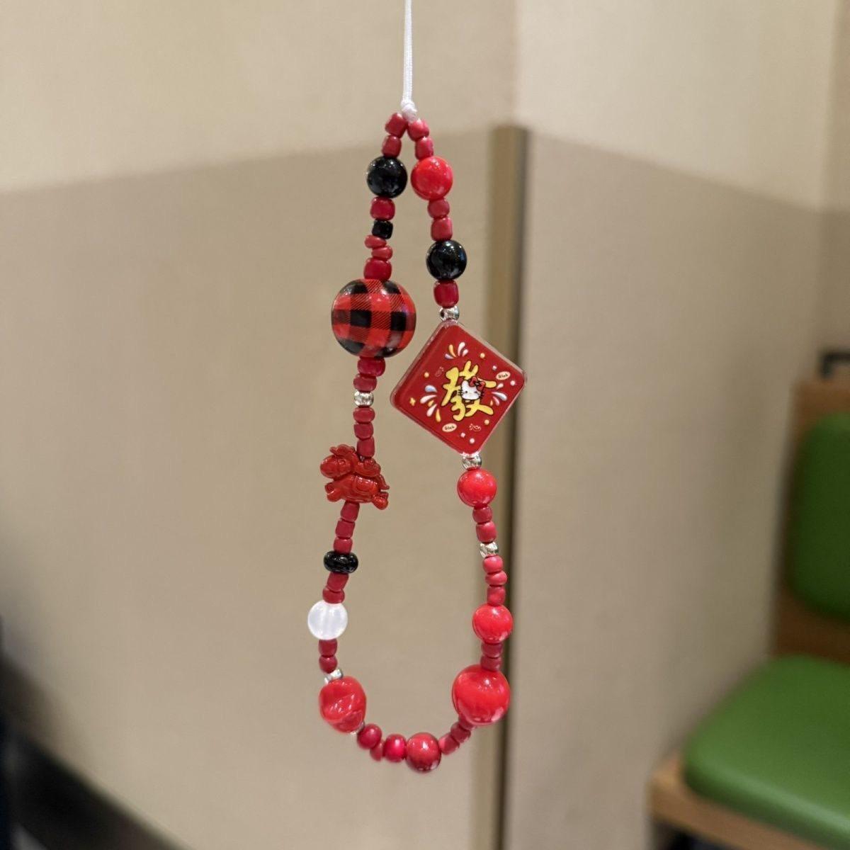 原创新年2026喜庆发财小马挂绳红色串珠链条ccd挂饰相机新中式,3C数码配件,手机挂件/手机链,淘宝优惠券,粉丝福利购,淘宝优惠卷