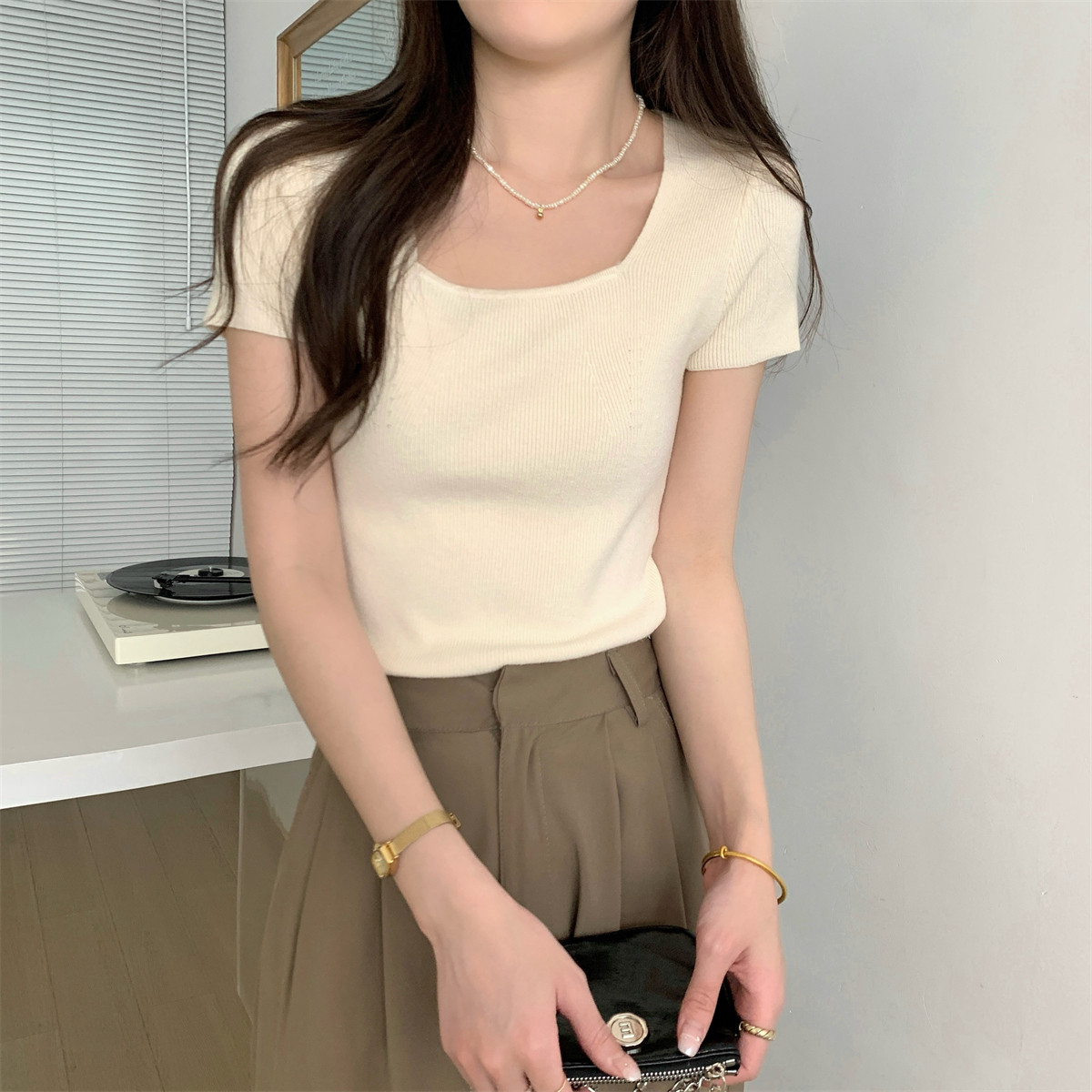 MTHE 夏季韩版气质方领简约纯色百搭针织短袖上衣 女款