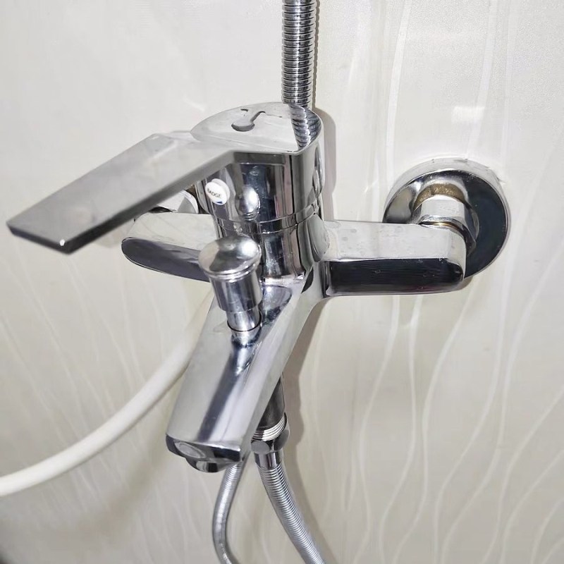 卫浴混合淋浴龙头冷热开关花洒热水器浴室水龙头三联全铜洗澡