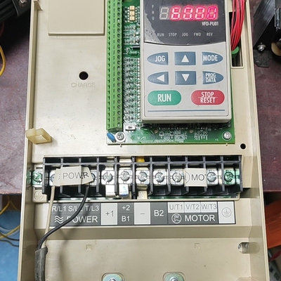 台达变频器VFD075B23A，未使用，保存不当外壳发黄 议价