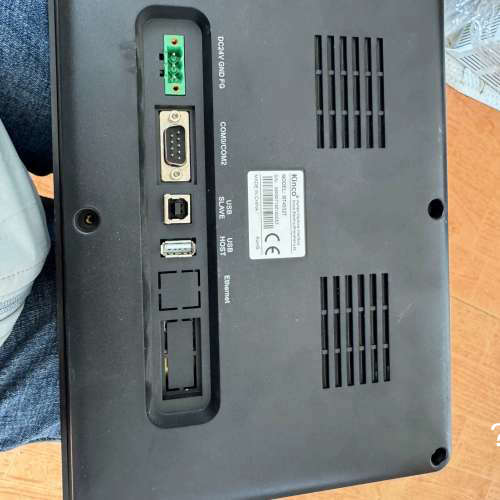 步科触摸屏MT4532T，玻璃碎了，屏幕看着没破，点不亮，便可邮寄