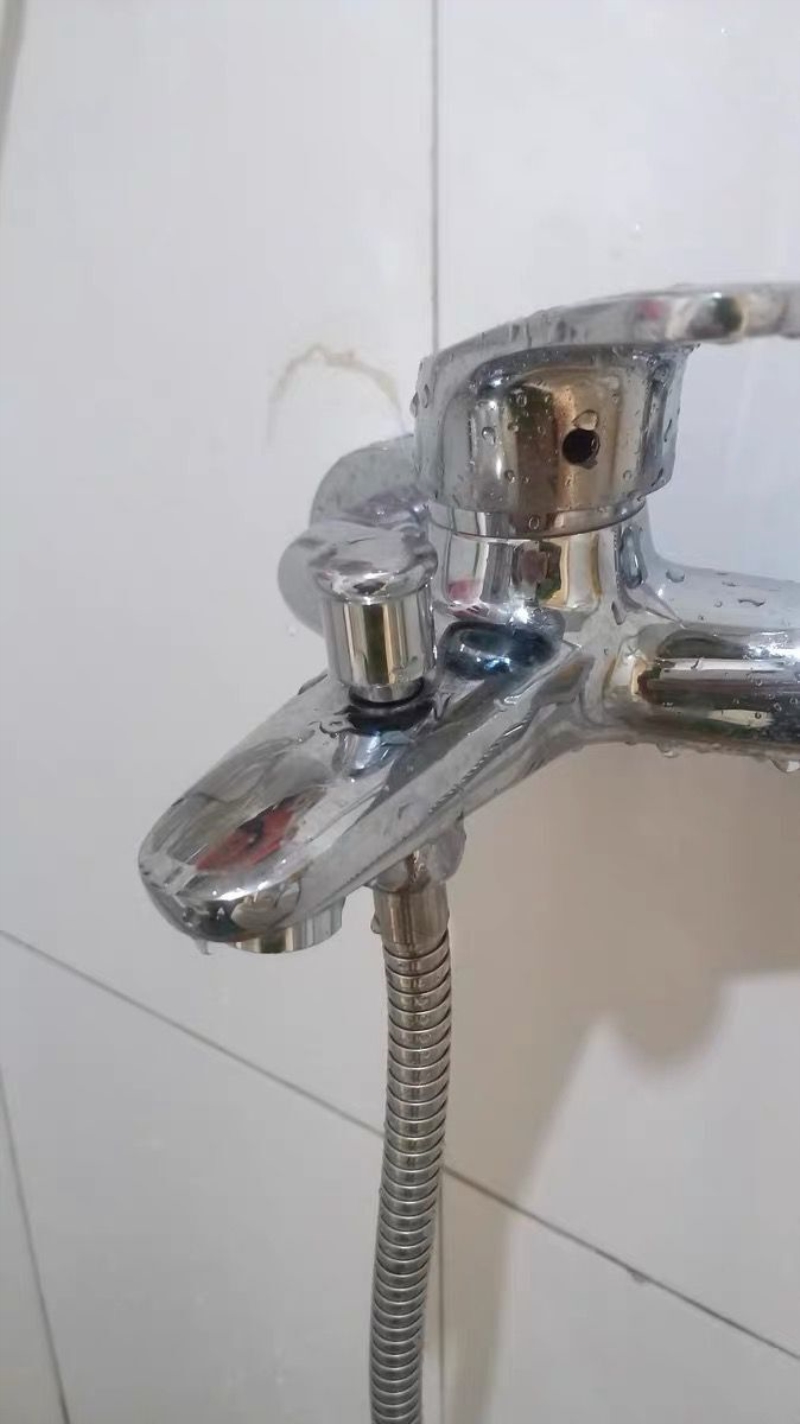 水龙头切换三联花洒提拉帽阀芯分水器分水漏水全铜浴缸淋浴维修