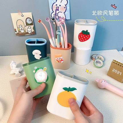 学生用桌面学习笔筒可爱方形卡通收纳筒创意化妆刷收纳盒