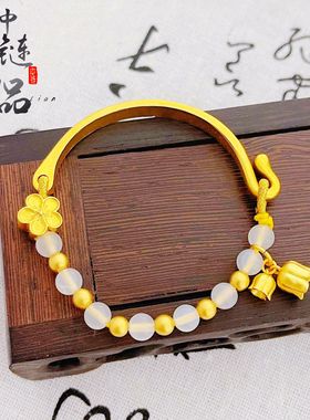 爆款沙金铃兰花半镯手链女白玛瑙桃花铃兰花半镯手串源头