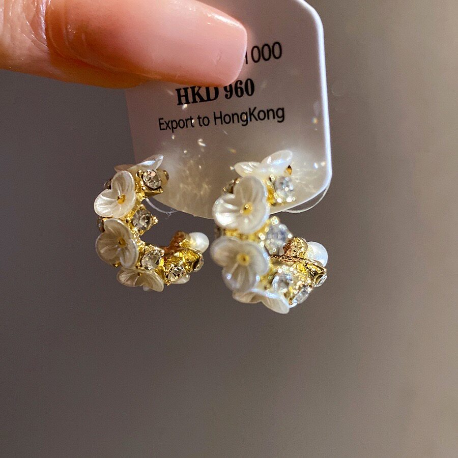 法式复古珍珠贝壳花瓣耳钉女轻奢小众高级感耳环超仙气质港风耳饰