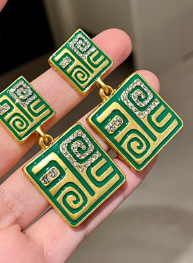 28国风新中式绿色图腾方形耳坠复古高级感镶钻个性耳饰耳环