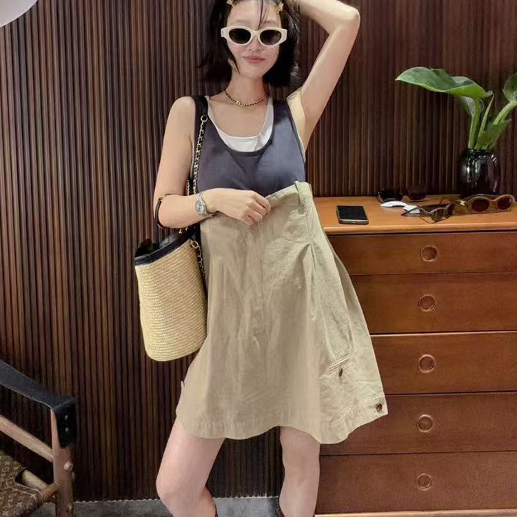 无袖连衣裙女2026夏季新款欧洲站设计感撞色拼接背心裙U型领裙子