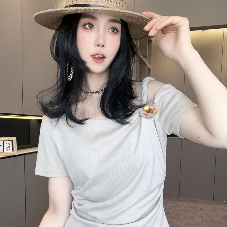 短袖T恤女2026夏季新款欧洲站时尚褶皱收腰花朵装饰露肩半袖上衣