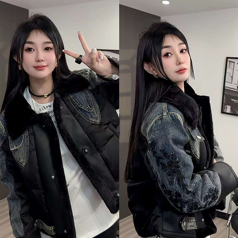 撞色拼接牛仔羽绒服女2025秋冬新款欧洲站高级感时尚毛领长袖上衣