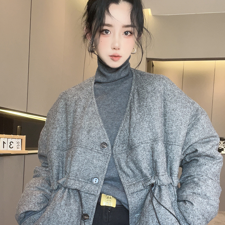 山羊绒羊毛鹅绒羽绒服女2025秋冬新款V领抽绳收腰外套长袖上衣