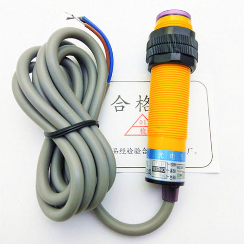 红外线感应E3F-DS30C1三线NPN常开漫反射式光电开关24V传感器M18