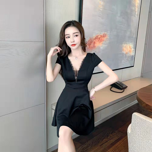 时尚蕾丝，性感迷人，优雅气质，妩媚动人