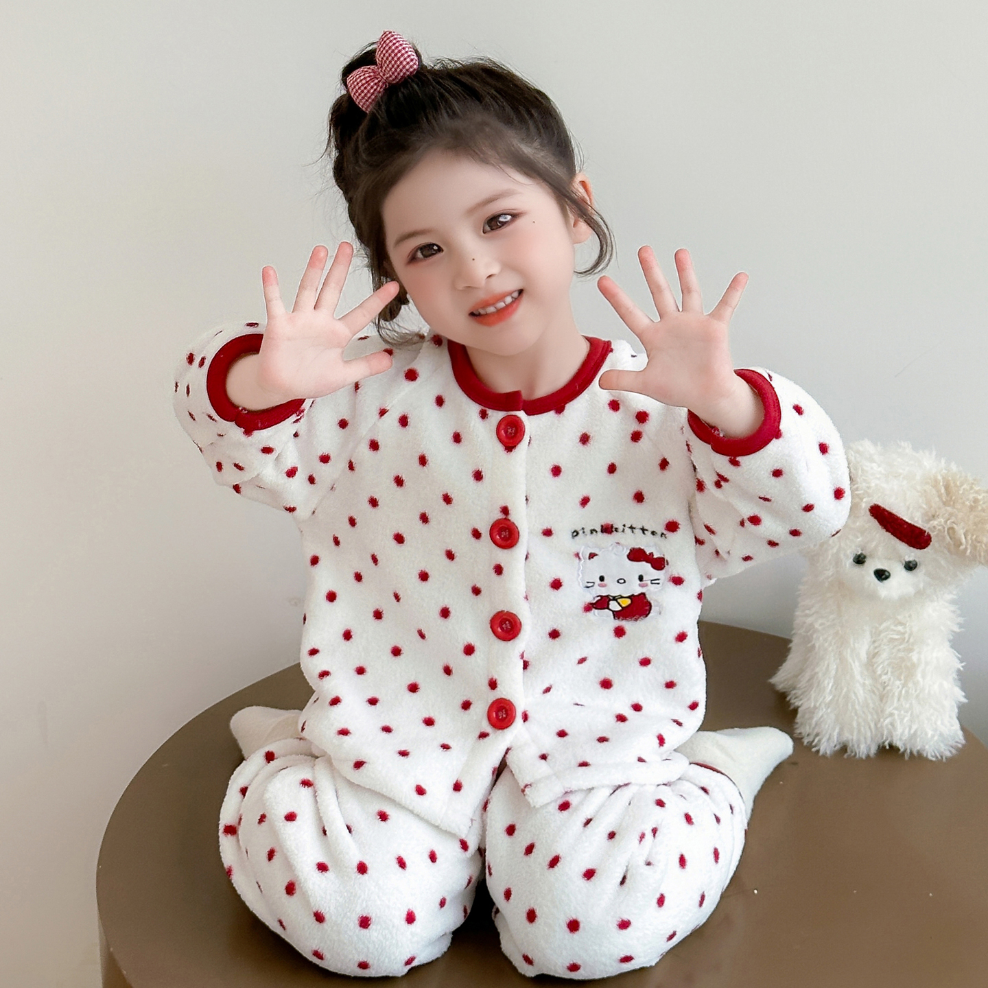 小女孩Kitty猫睡衣秋冬季2025新款法兰绒珊瑚加绒加厚宝宝圆点3岁