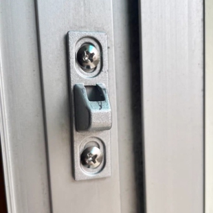 门窗挂钩窗扣低座门窗锁钩座推拉门窗钩五金扣座窗钩锁90型锁扣