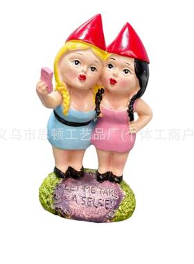跨境新品节日礼物创意圣诞节礼品摆件花园摆件小矮人树脂工艺品