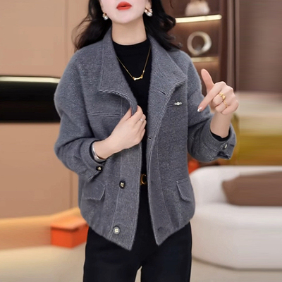 气质时尚小个子短款外套女