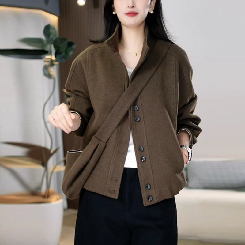 洋气时尚宽松遮肉短款外套