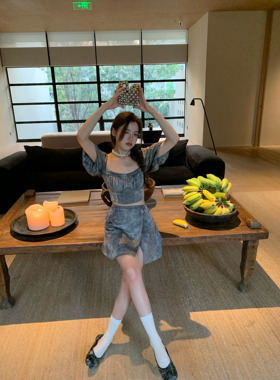 HEBEN MODE 枯木生花 法式方领泡泡袖收腰上衣侧开衩半身裙两件套