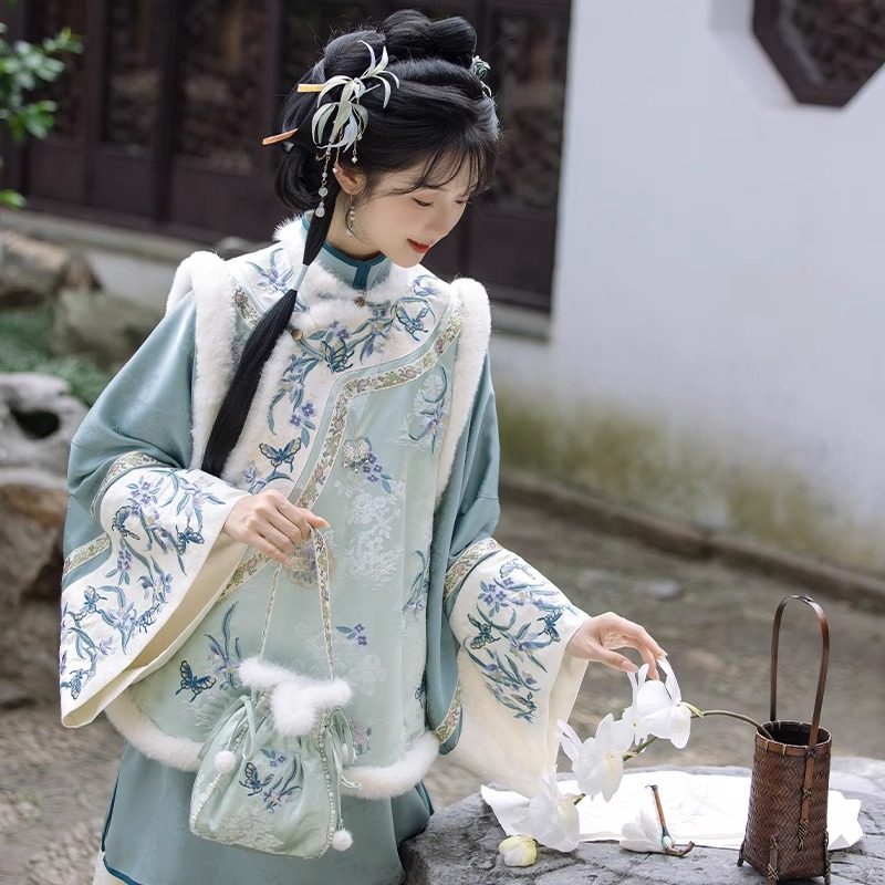 格格服女成人刺绣马甲新中式古风改良国风半身裙清雅华服冬季套装,女装/女士精品,汉服上装,淘宝优惠券,粉丝福利购,淘宝优惠卷