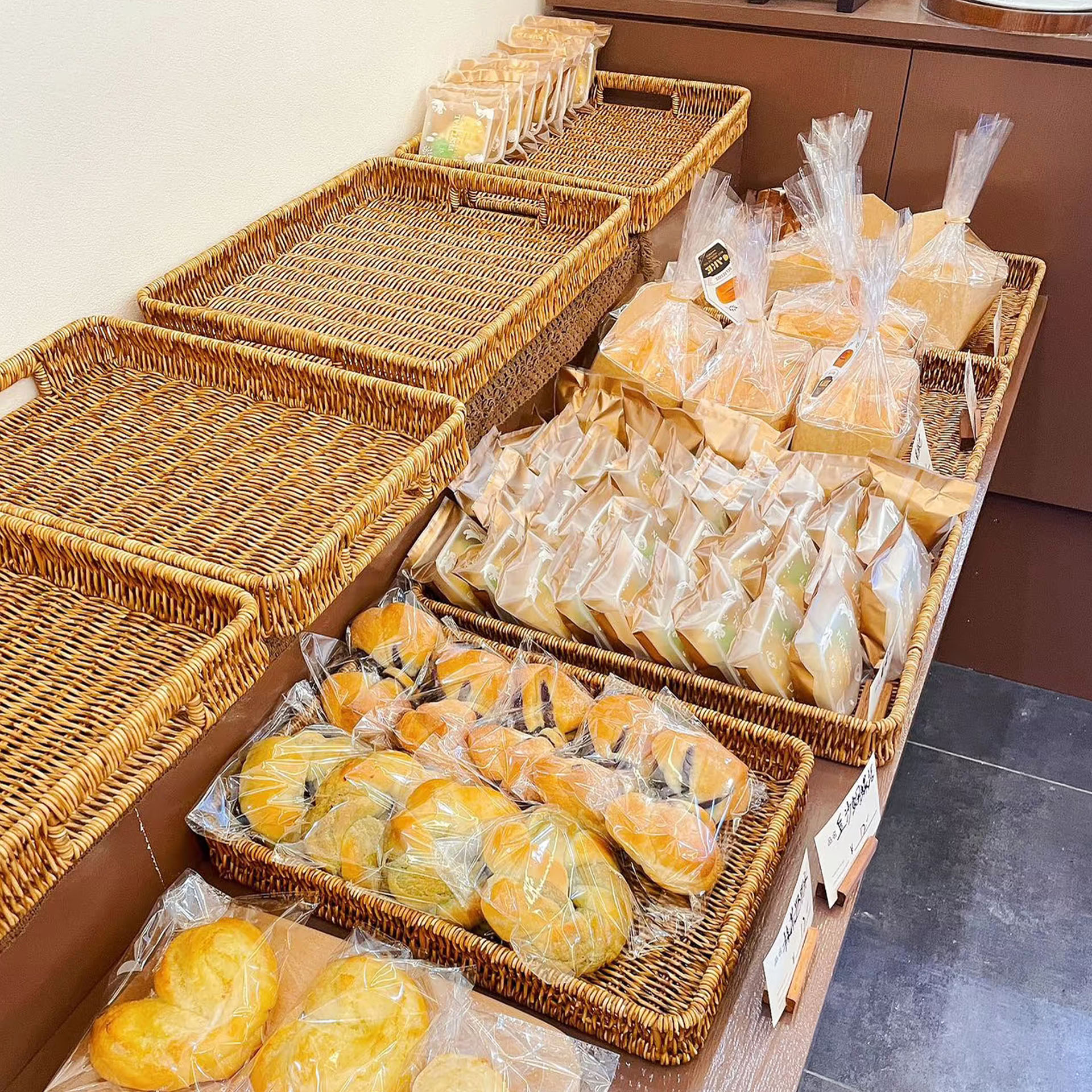 仿藤编零食摆放盘家用水果盘下午茶零食点心盘烘焙面包托盘收纳篮