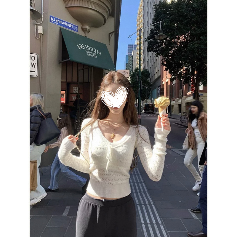 MosesQueen魔西女王法式V领绑带镂空修身针织衫女新款设计感上衣