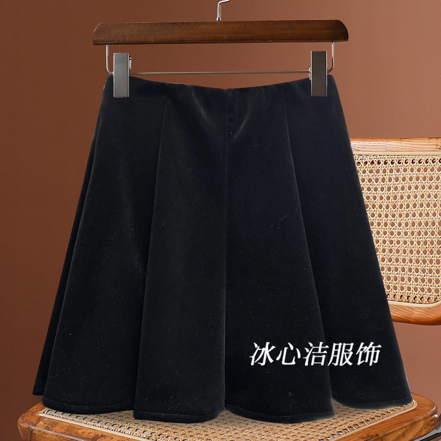 丝绒A字包臀短裙半身裙女