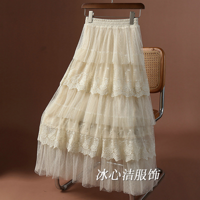 刺绣蕾丝拼接网纱蛋糕半身裙