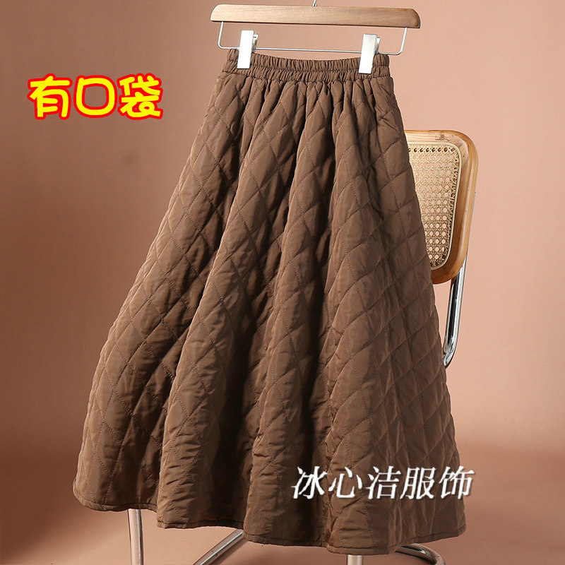 好看蓬蓬菱格加厚保暖半身裙