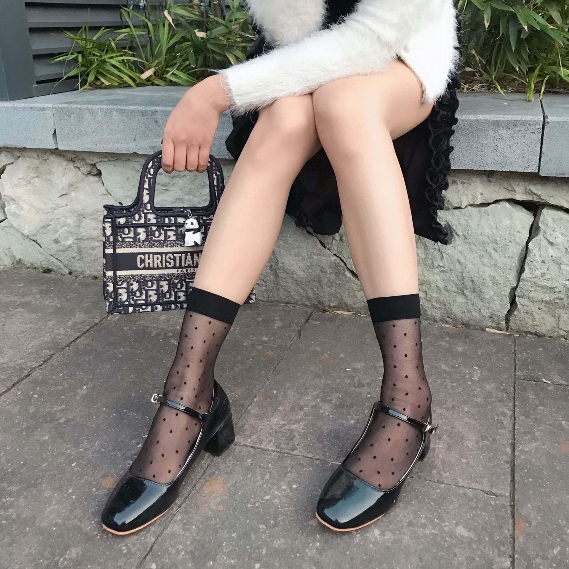 2020春夏日系复古波点小圆点短筒丝袜奶白黑色超薄包芯丝少女短袜