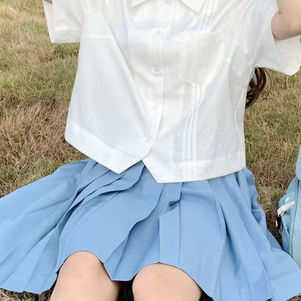 新款短袖白色衬衫女学生韩版宽松jk短款衬衣设计感夏季气质上衣潮