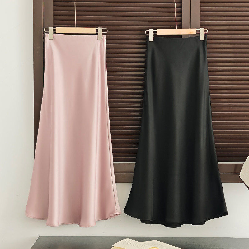 黑色醋酸缎面鱼尾半身裙女春2026新款西装裙包臀长款气质a字裙子