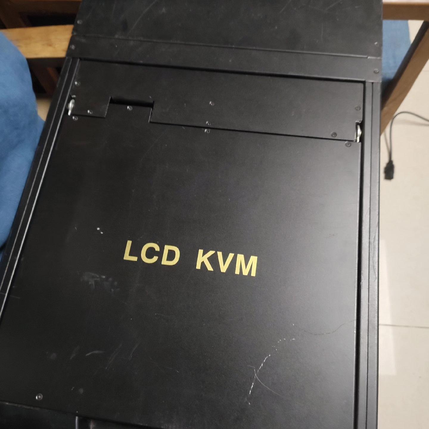 议价AS-7104ULG LCD KVM 工业控制台切换装置维修