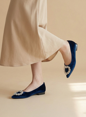 westory2026新款丝绒水钻方扣尖头平底单鞋女浅口气质晚宴婚鞋