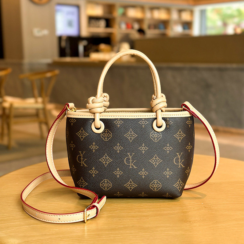 高级感小众菜篮子手提小包包女2024新款复古老花水桶包百搭斜挎包,箱包皮具/热销女包/男包,通用款女包,淘宝优惠券,粉丝福利购,淘宝优惠卷