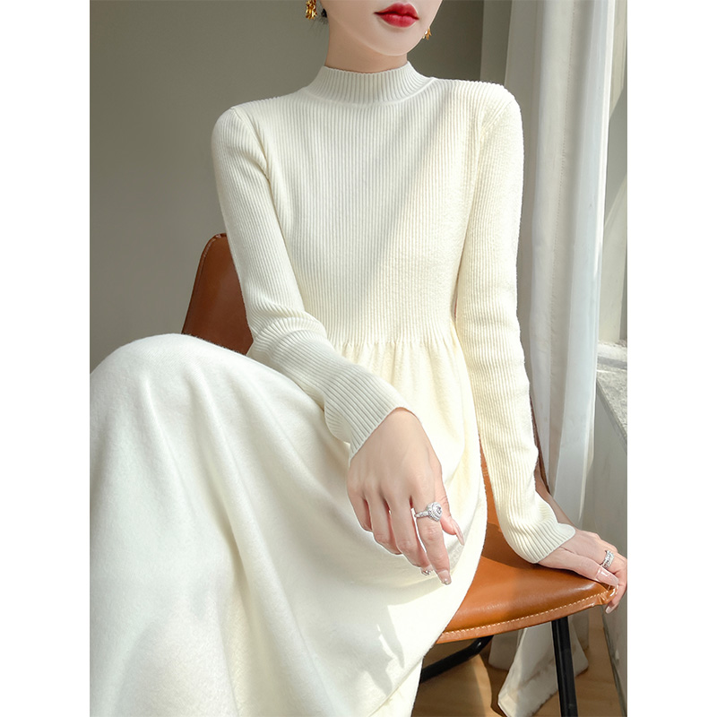 秋冬配大衣的打底裙女半高领毛衣裙子气质内搭过膝长裙针织1126z