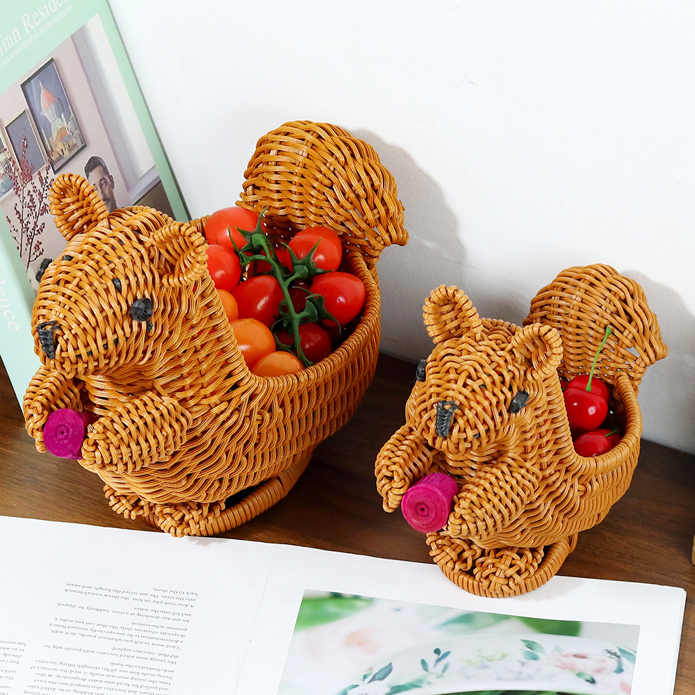 凰图工艺手工仿藤创意卡通松鼠客厅收纳篮家用水果零食篮编织