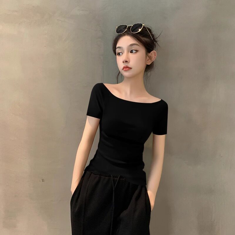 2026夏季新款黑色一字领短袖T恤女螺纹薄款针织露肩设计感上衣潮