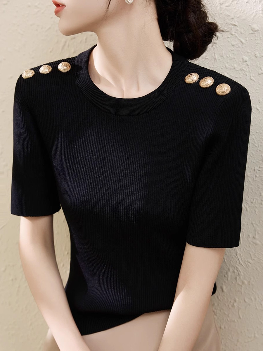 新款圆领正肩百搭短袖t恤女时尚高级感洋气金属纽扣肩章设计上衣