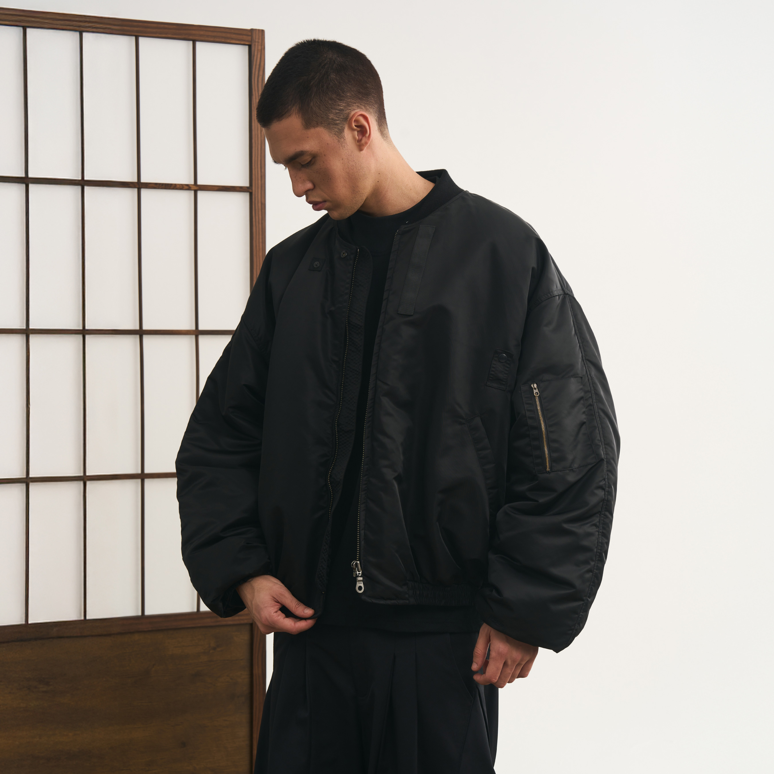 光泽尼龙重磅宽松MA1飞行夹克
