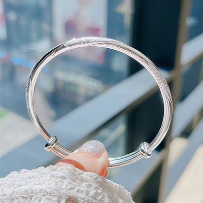 手镯女实心小众设计时尚扭纹镯子网红新款手环礼物9999足银纯银