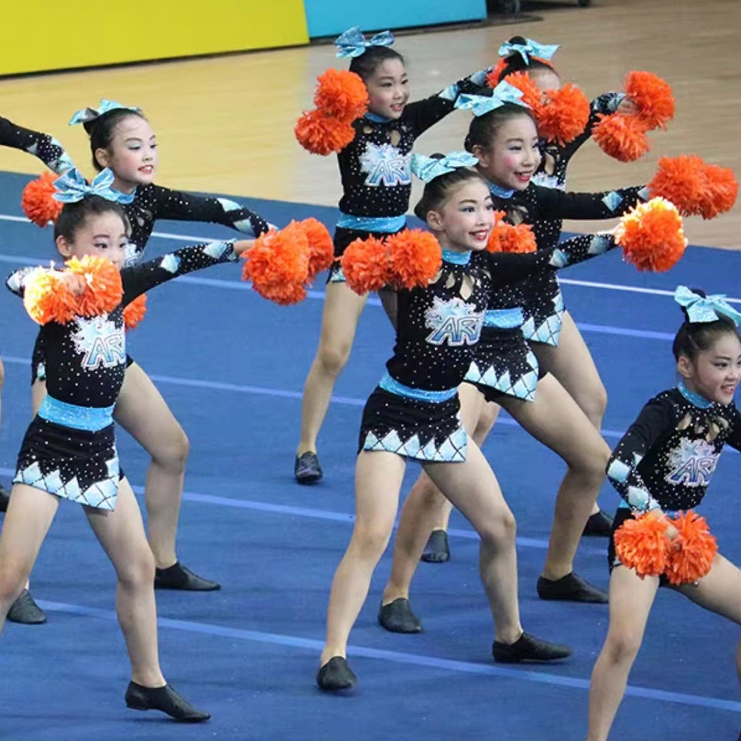 儿童啦啦操演出服长袖新款女童拉拉队表演服健美操竞技赛比赛服装