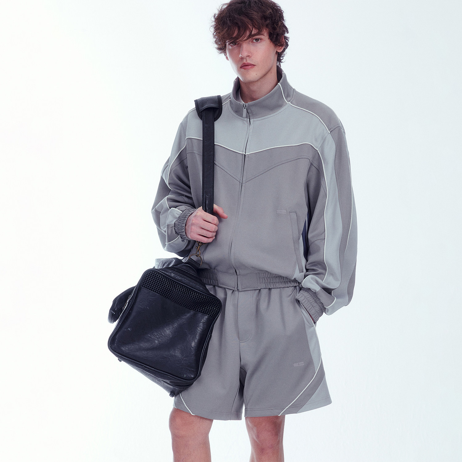 C2H4线条流动运动外套