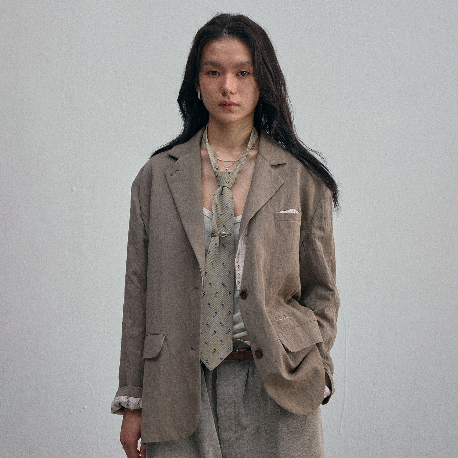 C2H4 Theater Night Soft Blazer 剧院之夜 洗水干丝西装 女装图片