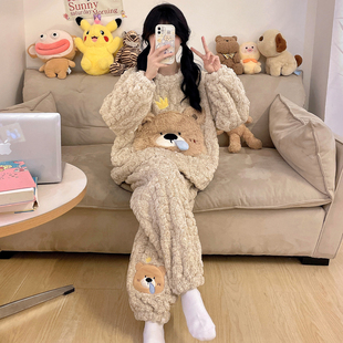胖MM家居服套装 卡通小熊加大码 保暖 加厚加绒款 珊瑚绒睡衣女秋冬季
