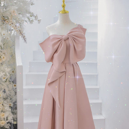 名媛2025夏季新款晚礼服结婚敬酒服订婚连衣裙演出气质新娘敬酒服