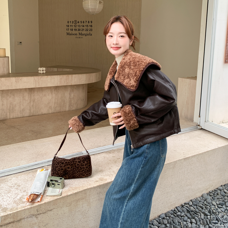 休闲风翻毛领皮衣羽绒服