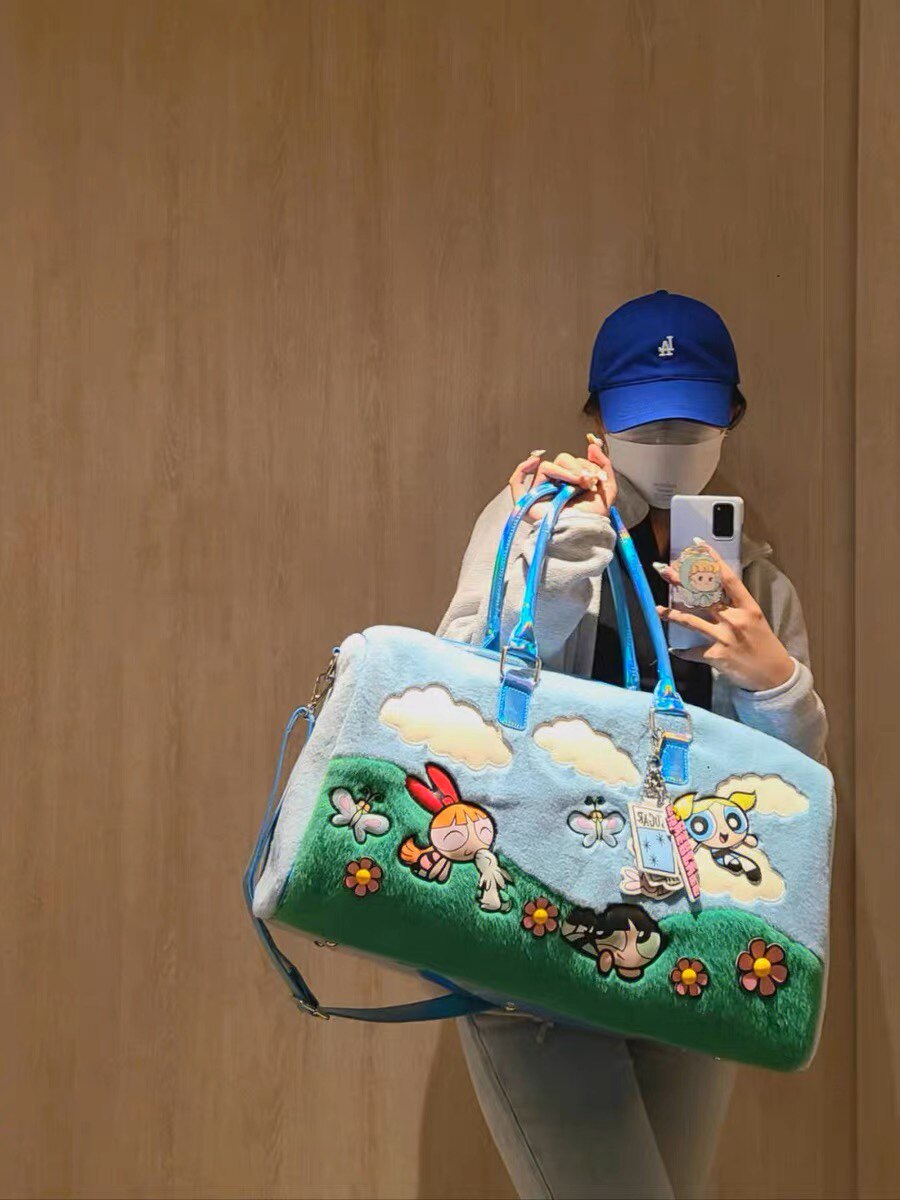 新款大容量手提包时尚旅行健身包