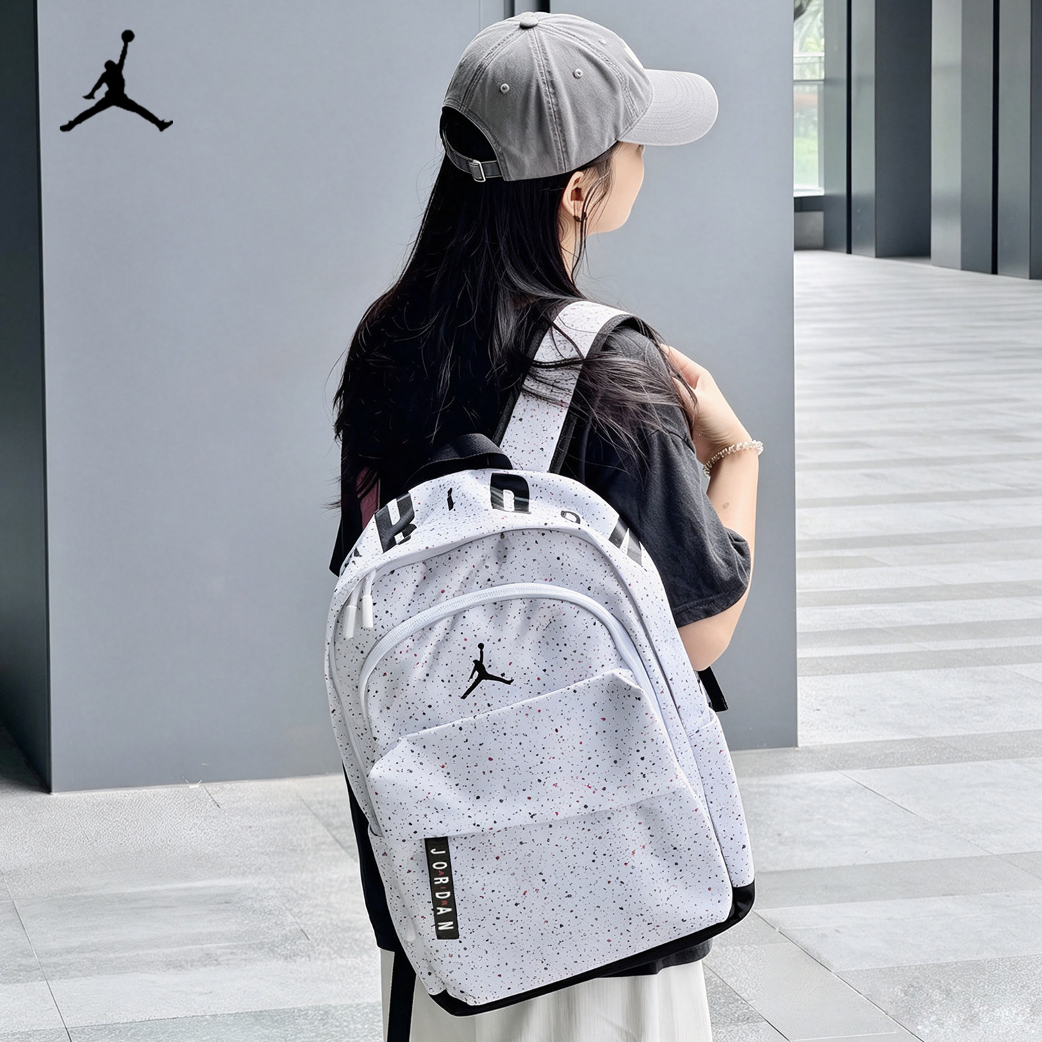 JORDAN乔丹AJ满天星大容量双肩包图片