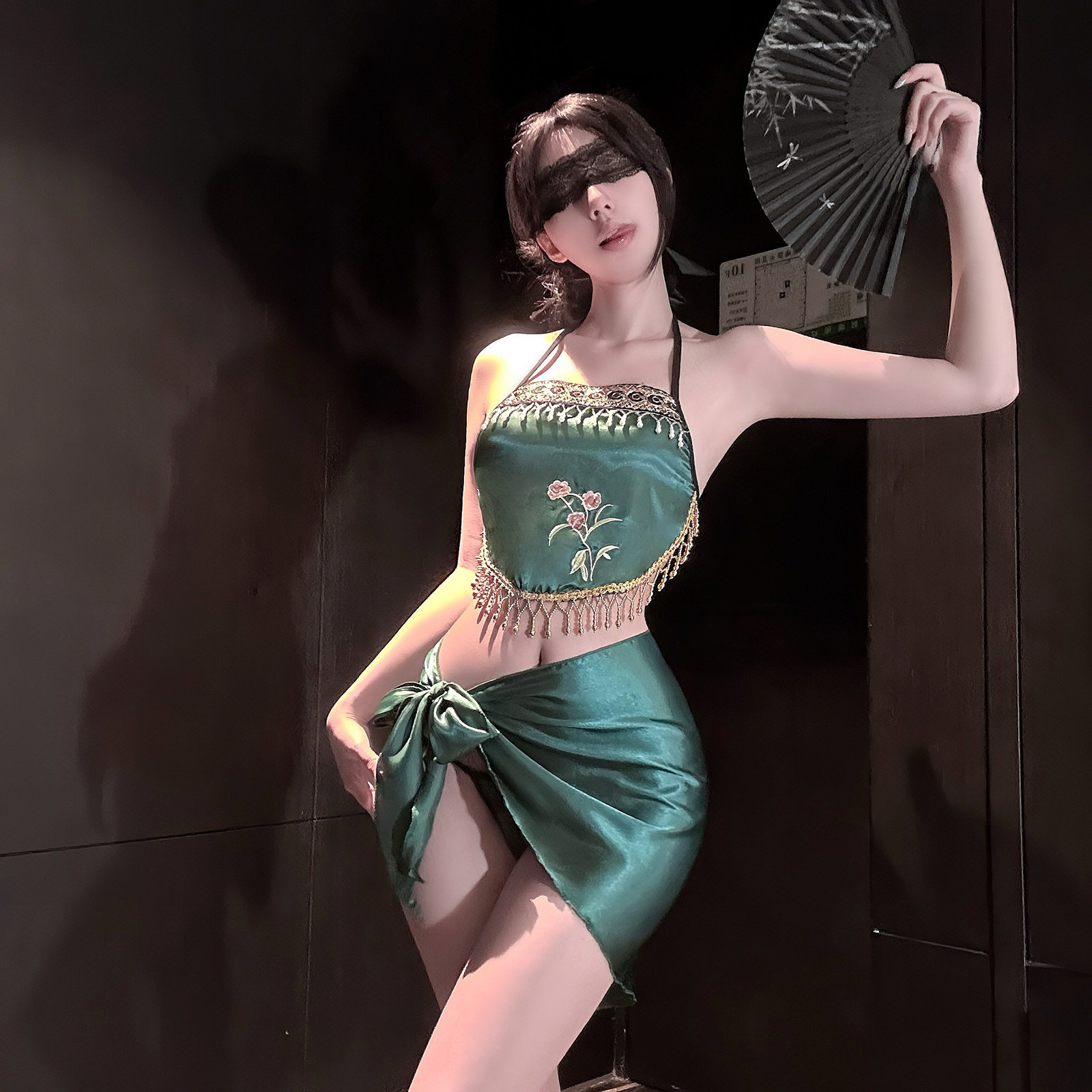 异域舞娘*性感古风刺绣抹胸肚兜